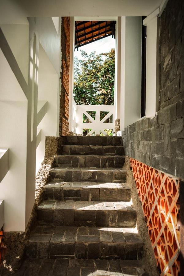 Y.O Inn Kon Tum  Exterior foto
