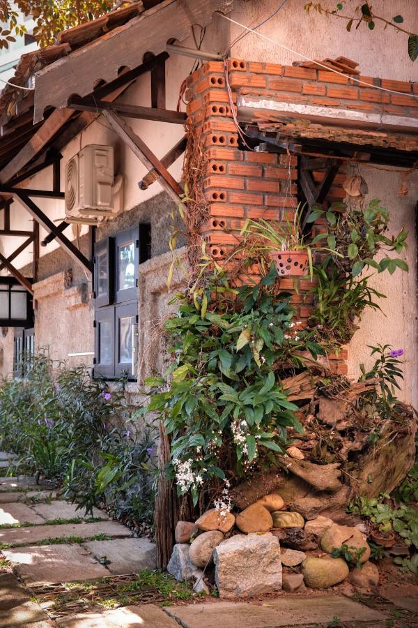 Y.O Inn Kon Tum  Exterior foto
